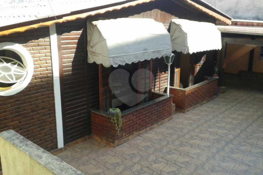 Casa Térrea à venda com 5 quartos, sendo 2 suítes,  em Horto Florestal, São Paulo, SP
