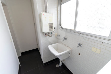 Apartamento à venda com 3 quartos, sendo 1 suíte, em Vila Sofia, São Paulo, SP