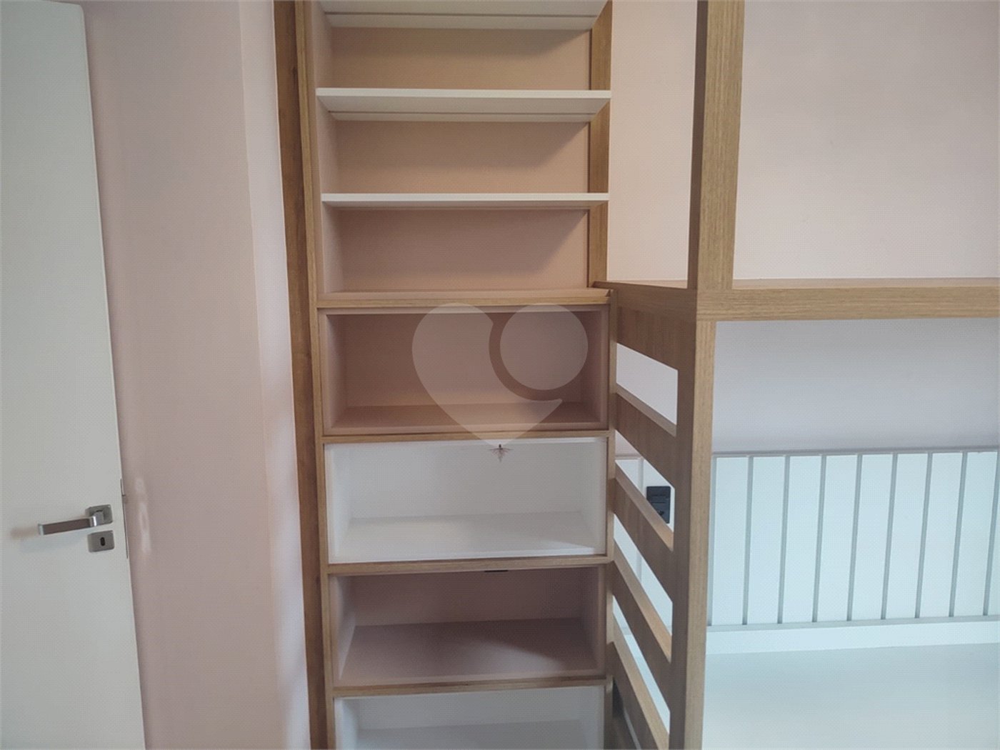 Casa à venda com 2 suítes no condomínio Vue 26, Atibaia - SP