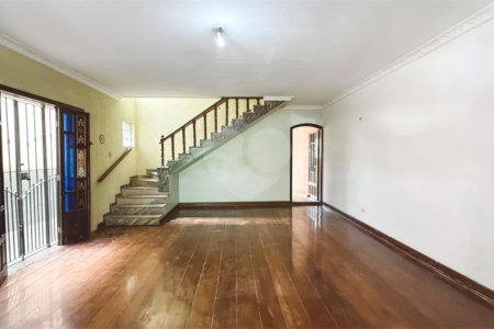 Sobrado à venda com 3 quartos, sendo 1 suíte,  em Vila Dom Pedro II, São Paulo, SP