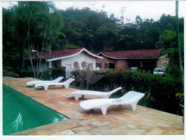 Chácara à venda com 4 quartos, sendo 2 suítes,  em Portão, Atibaia, SP