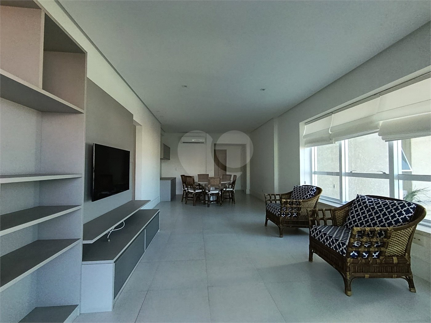 Apartamento para alugar com 3 suítes em Jardim Virgínia, Guarujá, SP