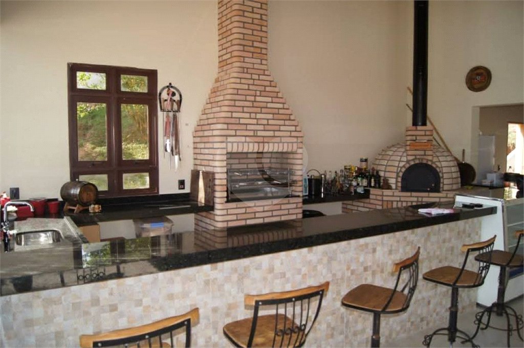 Chácara à venda com 4 quartos em Monterrey, Louveira, SP