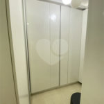 Casa à venda com 4 quartos, sendo 2 suítes, no condomínio Golden Village, Rio de Janeiro - RJ