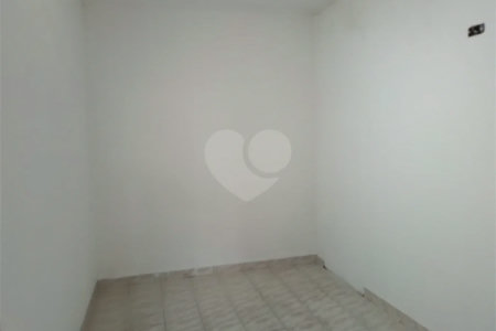 Sobrado à venda com 4 quartos em Parada Inglesa, São Paulo, SP