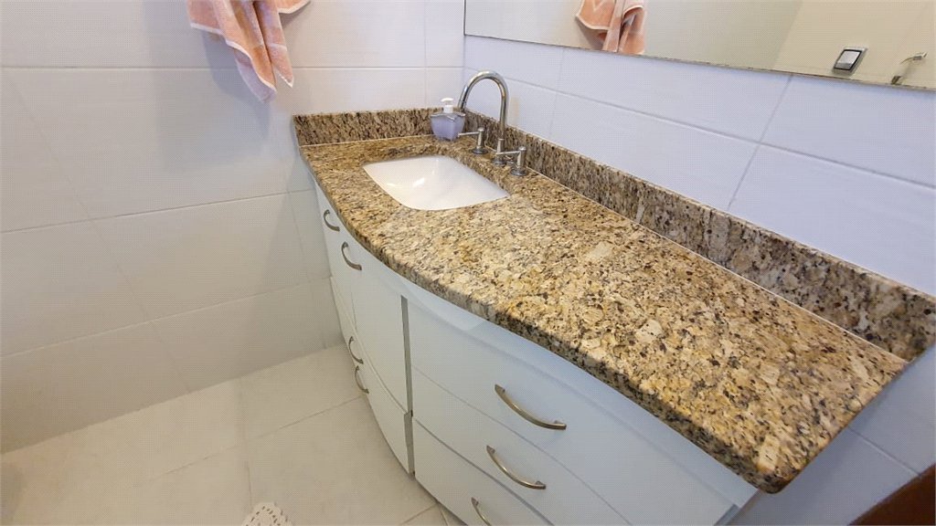 Sobrado à venda com 3 quartos, sendo 1 suíte, em Horto Florestal, São Paulo, SP