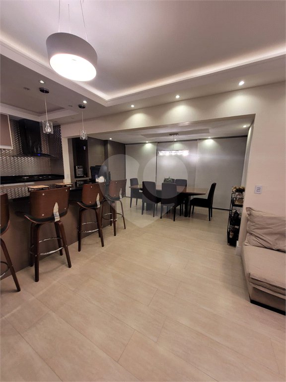 Apartamento à venda com 3 quartos, sendo 1 suíte,  em Vila Suissa, Mogi das Cruzes, SP
