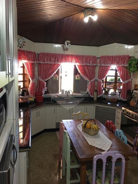 Casa à venda com 3 suítes no condomínio Alpes Caieras, Caieiras - SP