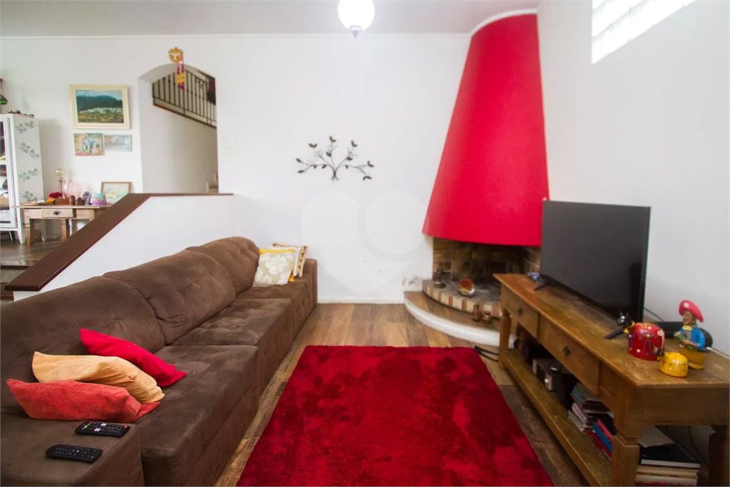 Casa à venda com 4 quartos, sendo 2 suítes, em Chácara Flora, São Paulo, SP