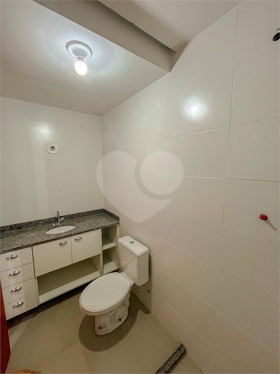 Casa à venda com 4 quartos, sendo 1 suíte, no condomínio Imperial Santa Cruz, Rio de Janeiro - RJ