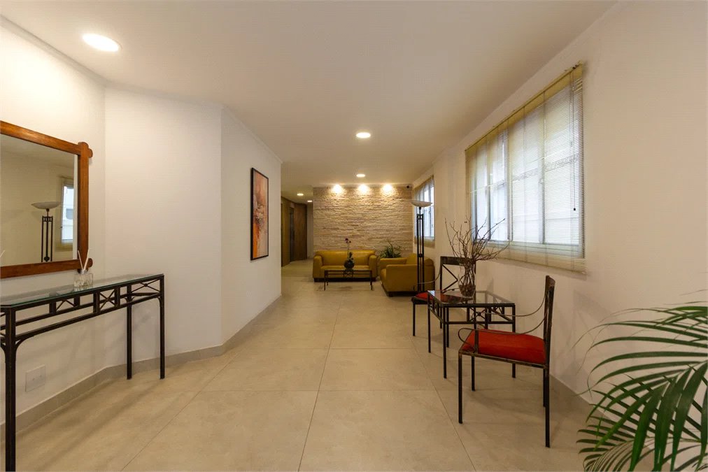 Cobertura à venda com 3 quartos, sendo 1 suíte, em Pinheiros, São Paulo, SP