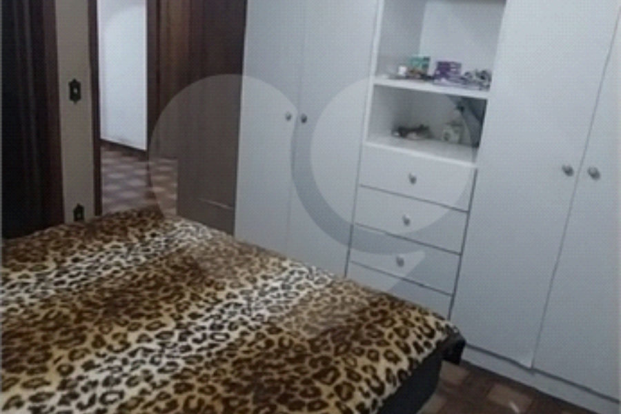 Casa à venda com 3 quartos, sendo 1 suíte, em Vila Scarpelli, Santo André, SP