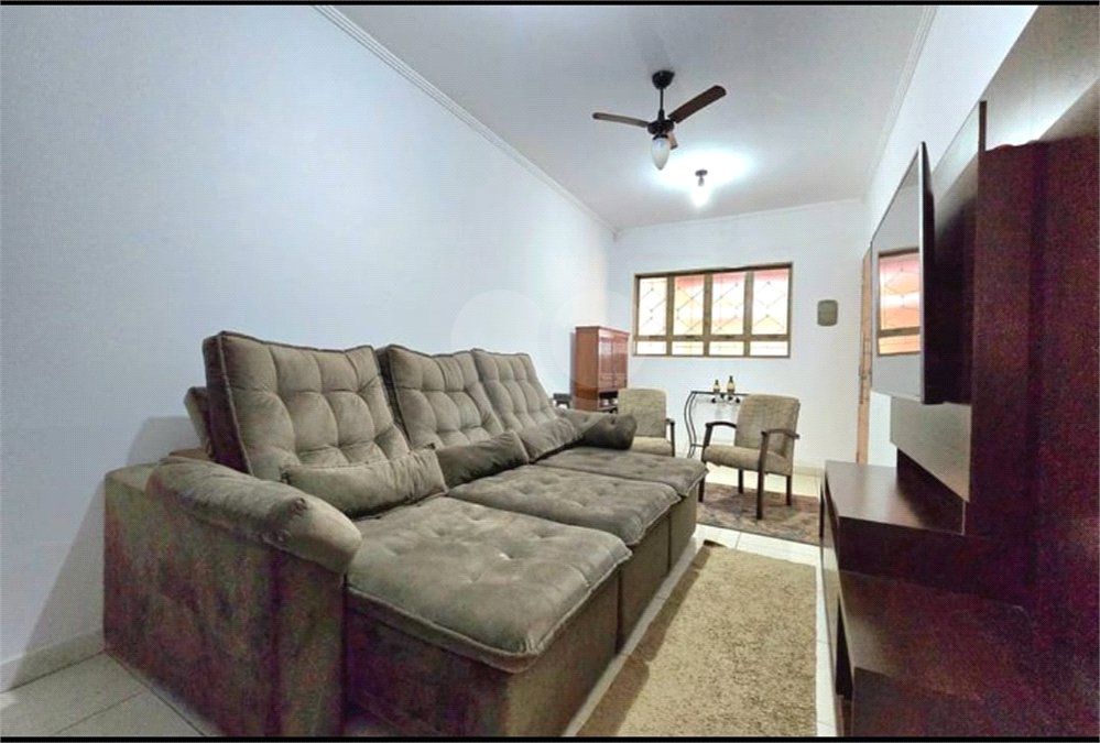 Casa à venda com 3 quartos em Jardim Roberto Selmi Dei, Araraquara, SP