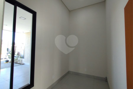 Casa à venda com 3 suítes no condomínio Residencial Golden Ville, Itapetininga - SP