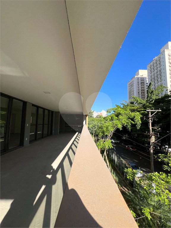 Apartamento à venda com 4 suítes em Sumaré, São Paulo, SP