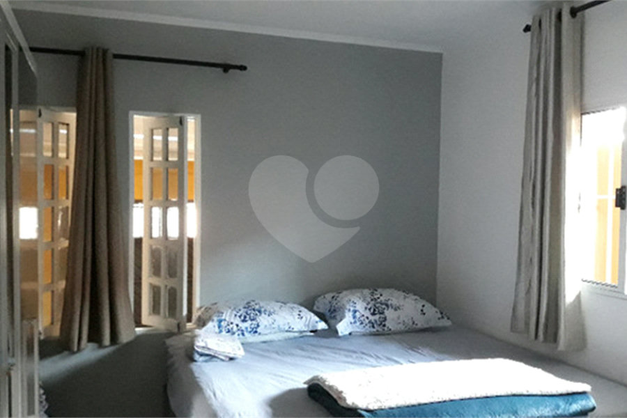 Sobrado à venda com 3 quartos, sendo 1 suíte, em Jardim Peri, São Paulo, SP