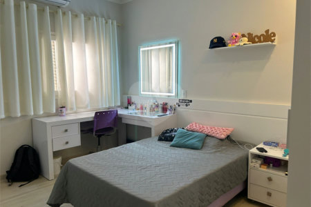 Casa à venda com 3 quartos, sendo 1 suíte, no condomínio Jardim das Acácias, Araraquara - SP