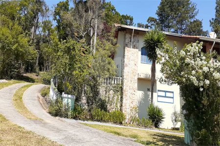 Hotel à venda com 15 quartos, sendo 4 suítes,  no Centro (canguera), São Roque, SP