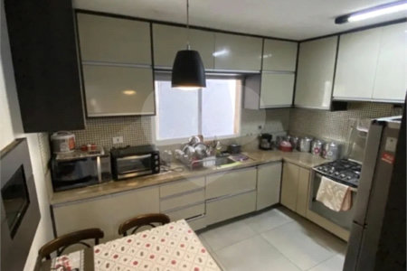 Sobrado à venda com 5 quartos em Santa Maria, Osasco, SP