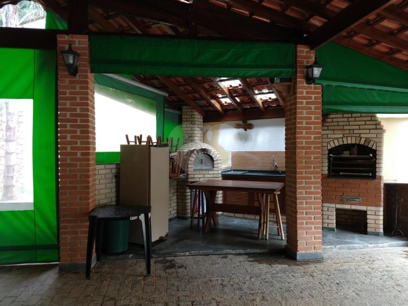Casa à venda com 4 quartos, sendo 1 suíte, no condomínio Parque Imperial da Cantareira, Mairiporã - SP