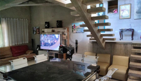 Sobrado à venda com 5 quartos, sendo 4 suítes,  em Serra da Cantareira, Mairiporã, SP