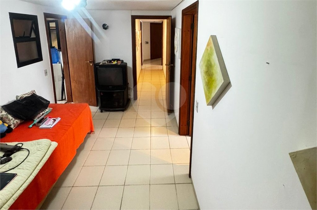 Apartamento à venda com 3 suítes em Pitangueiras, Guarujá, SP