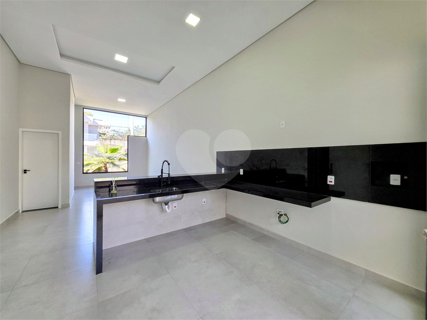 Casa à venda com 3 quartos, sendo 1 suíte, no condomínio Golden Park Residence, Sorocaba - SP