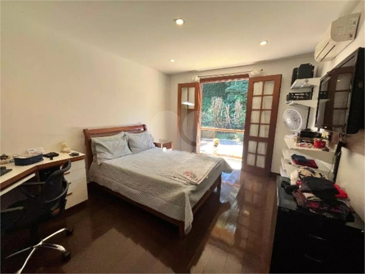 Casa à venda com 4 suítes no condomínio Quinta do Lago, Petrópolis - RJ