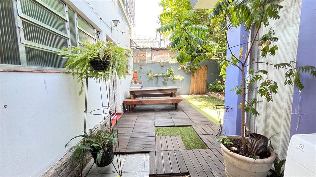 Sobrado à venda com 4 quartos, sendo 1 suíte, em Brooklin, São Paulo, SP