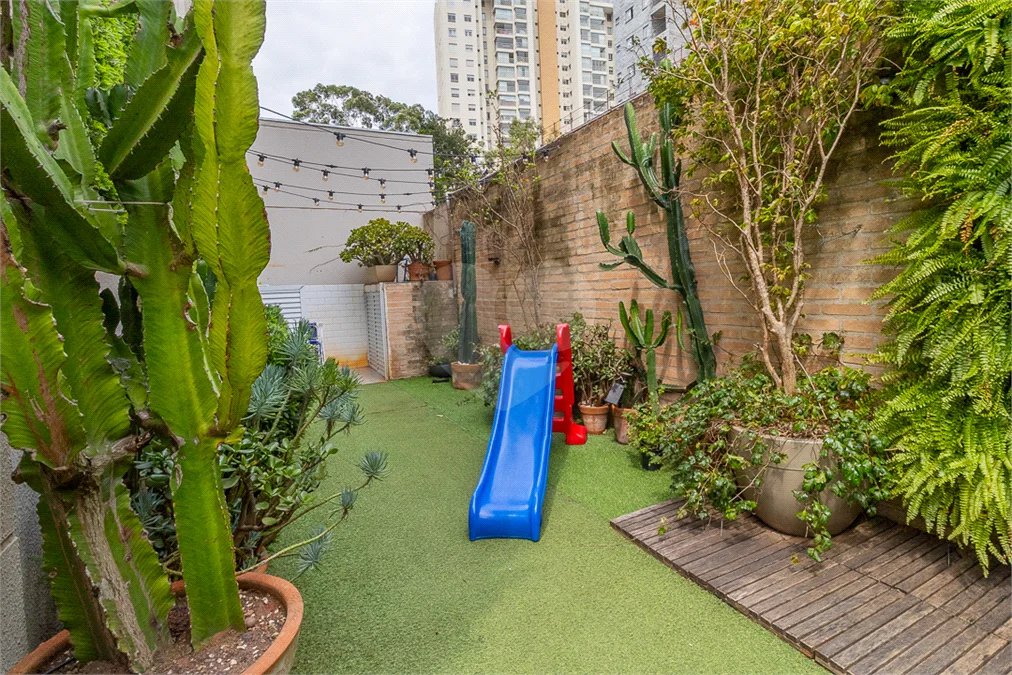 Apartamento à venda com 2 quartos, sendo 1 suíte,  em Vila Andrade, São Paulo, SP