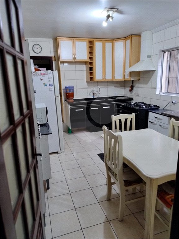 Sobrado à venda com 3 quartos, sendo 1 suíte, em Tremembé, São Paulo, SP
