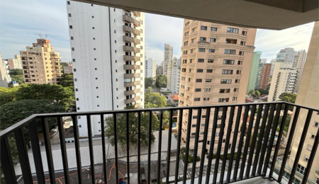 Apartamento à venda com 3 suítes em Moema, São Paulo, SP