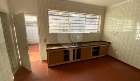 Casa à venda com 4 quartos em Planalto Paulista, São Paulo, SP
