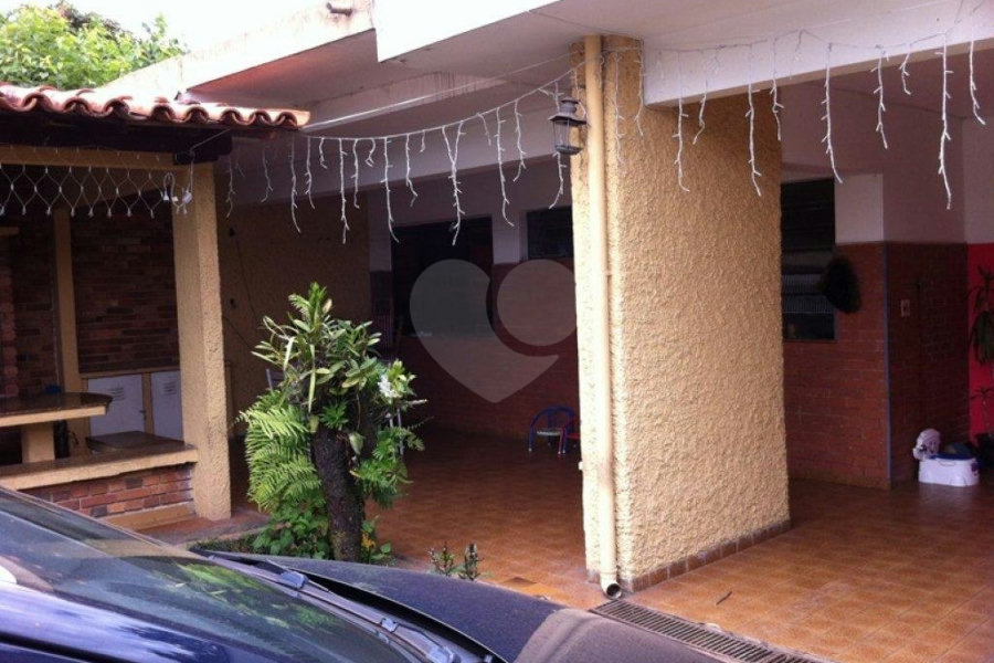 Casa à venda ou para alugar com 5 quartos, sendo 1 suíte, em Tremembé, São Paulo, SP