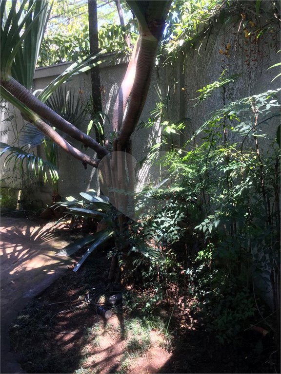 Sobrado à venda com 4 quartos, sendo 1 suíte, em Jardim Novo Mundo, São Paulo, SP