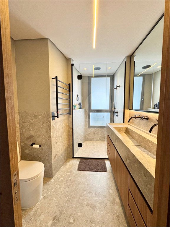 Apartamento à venda com 3 suítes em Jardim das Acácias, São Paulo, SP