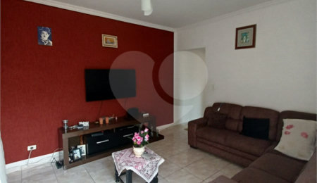 Casa à venda com 3 quartos, sendo 1 suíte,  em Jardim Santa Mônica, São Paulo, SP