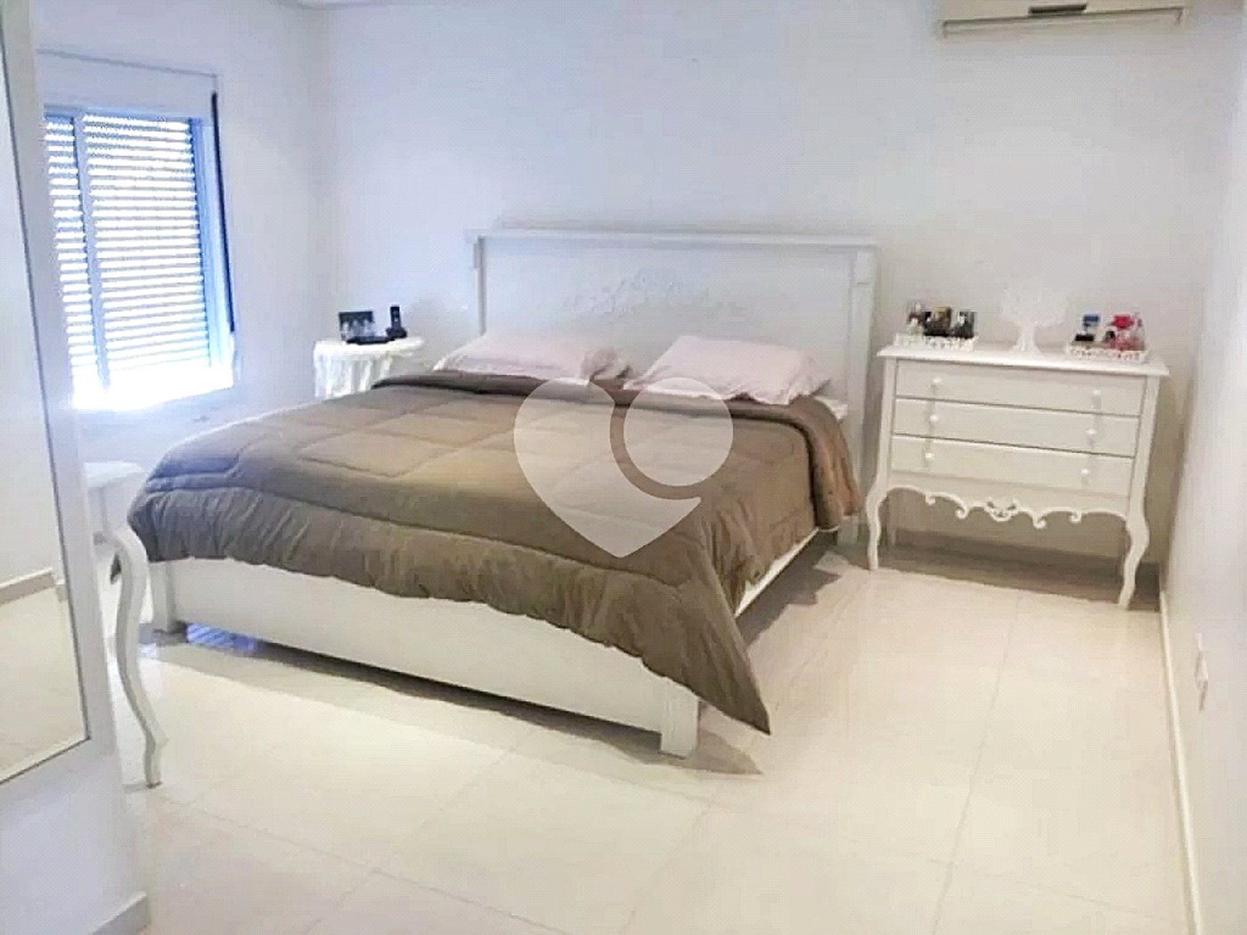 Casa à venda com 4 quartos, sendo 3 suítes, em Santana, São Paulo, SP
