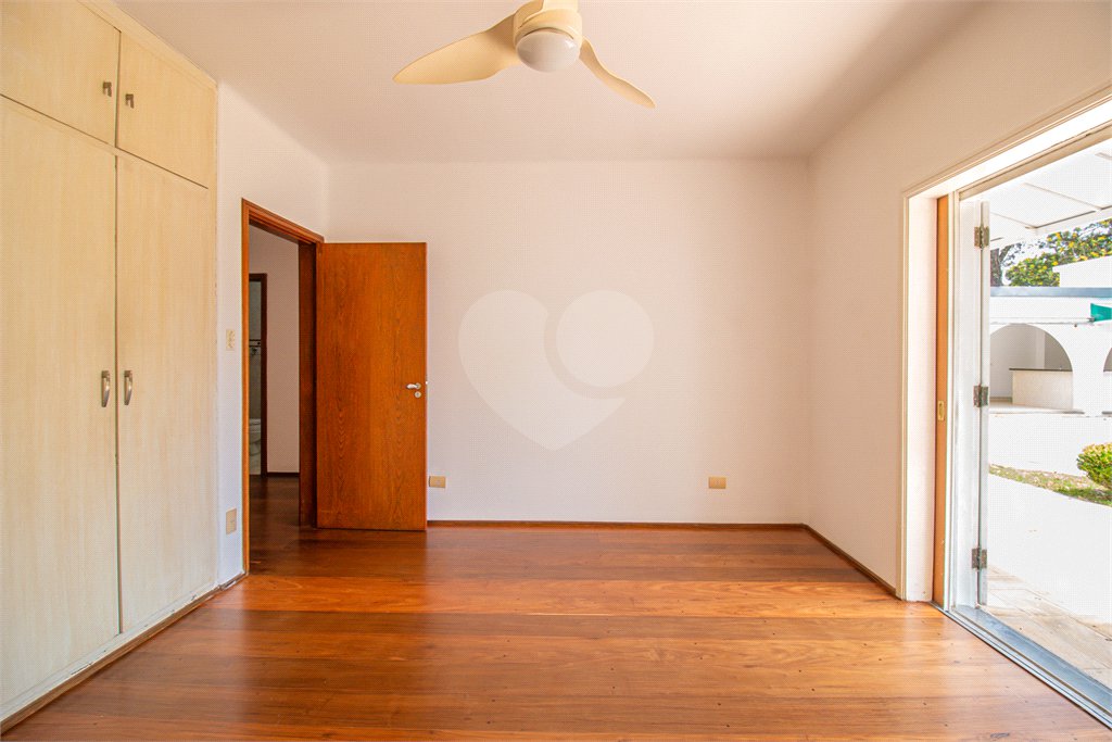 Casa Térrea à venda com 5 quartos, sendo 2 suítes, em Jardim Marajoara, São Paulo, SP