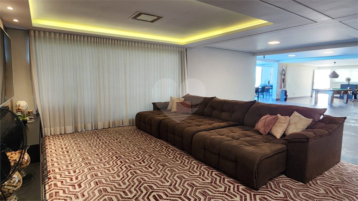 Casa à venda com 5 quartos, sendo 2 suítes, no condomínio Residencial Jardim Primavera, Louveira - SP