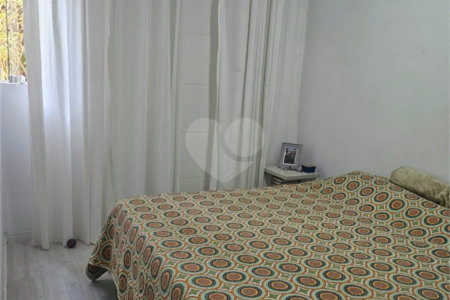 Casa à venda com 3 quartos, sendo 1 suíte, no condomínio Parque das Árvores, Sorocaba - SP