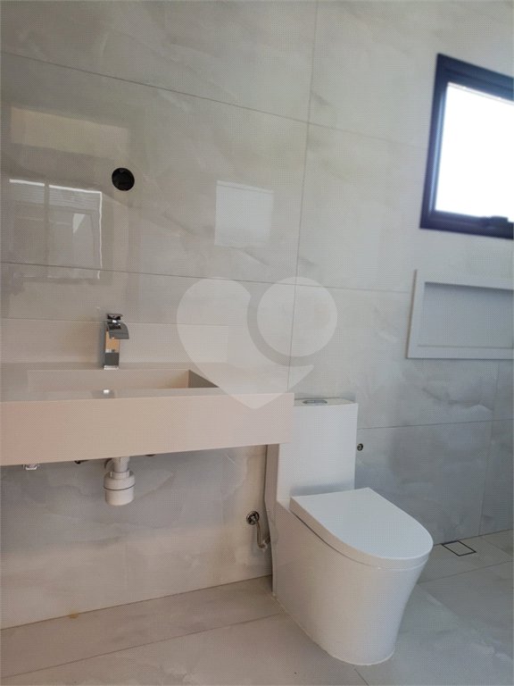 Casa à venda com 3 suítes no condomínio Villa Sapezal, Indaiatuba - SP