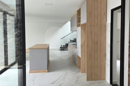 Casa à venda com 3 suítes no condomínio Hills, Arujá - SP