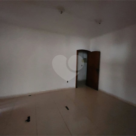 Sobrado à venda ou para alugar com 4 quartos, sendo 2 suítes, no Centro, Araraquara, SP