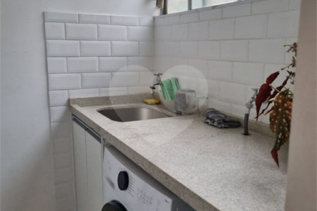 Apartamento à venda com 2 quartos em Moema, São Paulo, SP