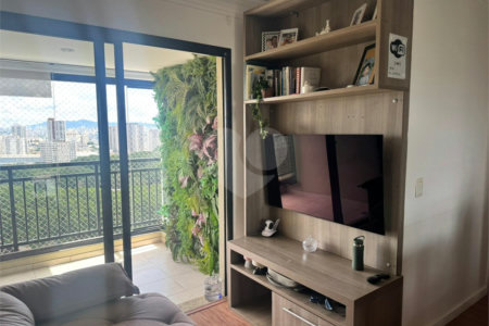 Apartamento com 69m² à venda na Moóca, 3 dormitórios, 1 suíte, 2 vagas, andar alto com vista livre, lazer completo
