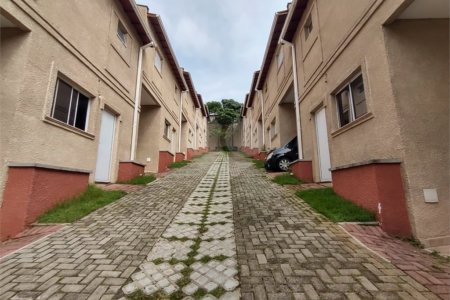 Casa para alugar com 2 suítes no condomínio Residencial Atucuri, São Paulo - SP