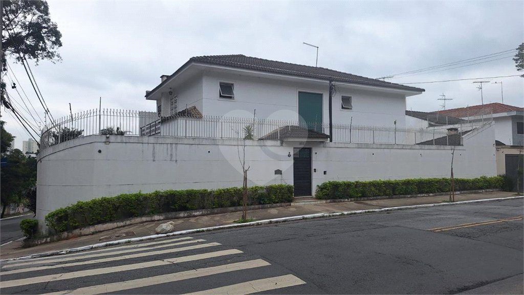 Sobrado à venda com 6 quartos, sendo 4 suítes, em Tremembé, São Paulo, SP