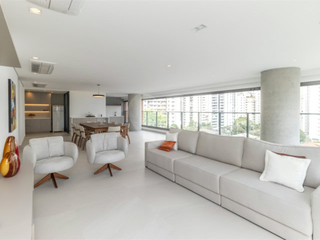 Apartamento à venda com 3 suítes em Campo Belo, São Paulo, SP