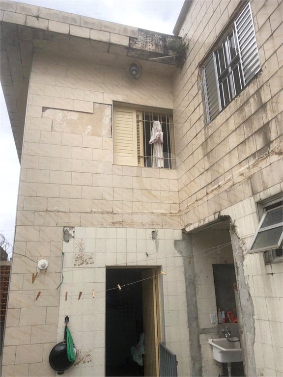 Sobrado à venda com 2 quartos em Artur Alvim, São Paulo, SP